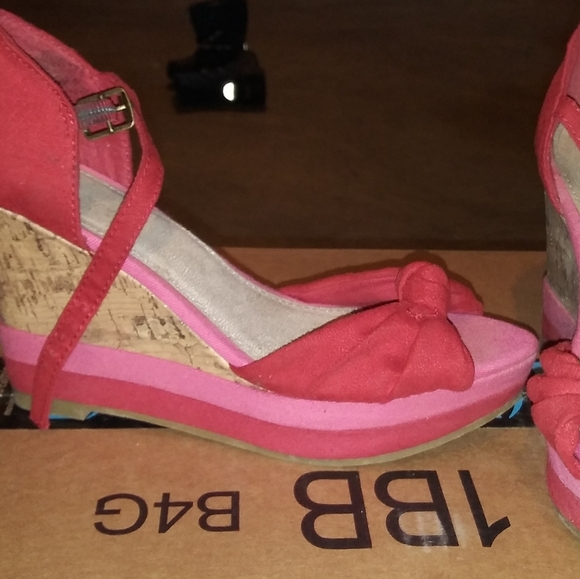 Wedges - Picture 3 of 5